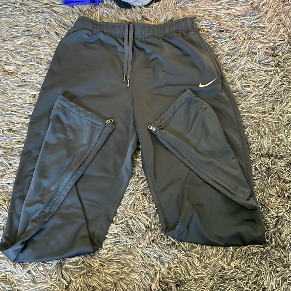 Dark gray Nike sweatpants